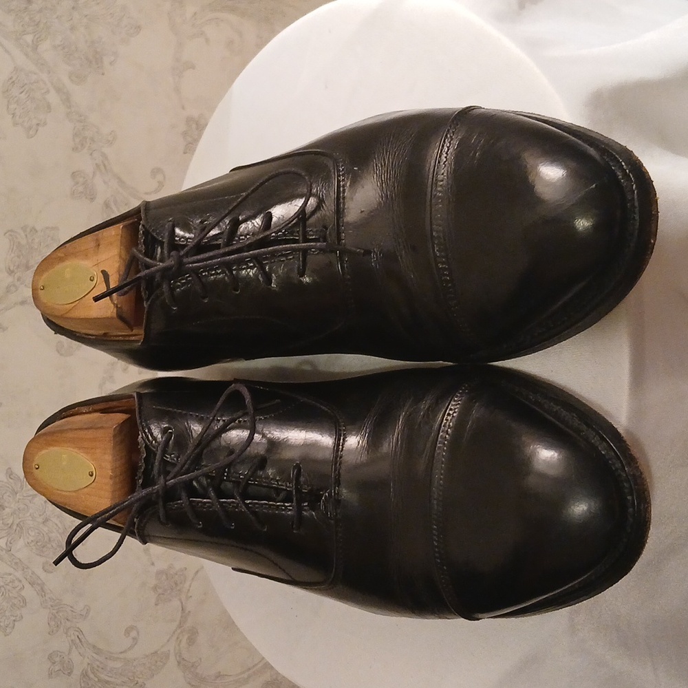 Neiman Marcus Alden black leather size 10 shoe men